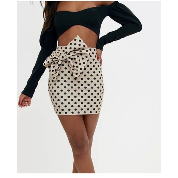 PrettyLittleThing Dresses & Skirts - Pretty little thing polka dot bow mini skirt